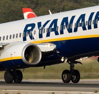 Ryanair annuncia due nuove rotte domestiche da Caselle