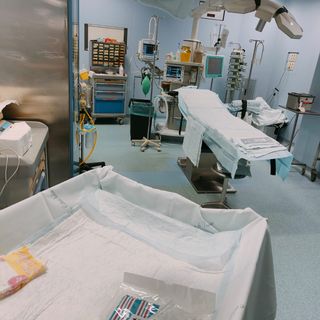 Rivoluzione al Sant'Anna: sale operatorie aperte ai papà anche durante i parti cesarei