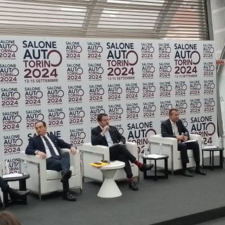 Il salone dell'auto torna a Torino: presentata l'edizione 2024 non senza polemiche col passato