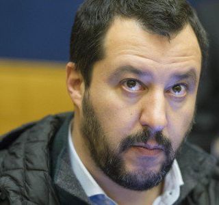 Scritte contro Salvini, Ricca della Lega: “Il Consiglio comunale condanni l'accaduto”