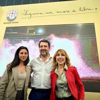 Il ministro Matteo Salvini allo stand della Regione Liguria presente al Salone