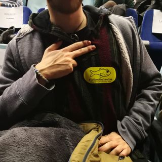 Sardine &quot;in Erba&quot;, dopo la piazza i manifestanti hanno scelto il teatro: &quot;Pensiamo se partecipare alle Comunali&quot; [FOTO]