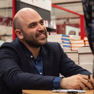 Liceo Vittoria, la tele didattica diventa anche &quot;social&quot;: lunedì diretta Instagram con Roberto Saviano
