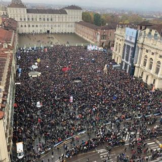 Onda sì Tav, le "madamin" chiudono la porta in faccia ad Appendino: "Prima incontriamo Mattarella" Onda sì Tav, le "madamin" chiudono la porta in faccia ad Appendino: "Prima incontriamo Mattarella"
