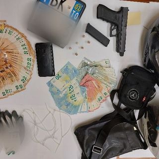 Arrestati due rapinatori: avevano appena commesso un colpo in un ufficio postale del centro