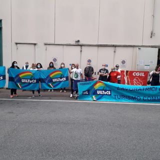 Grugliasco, sciopero dei dipendenti del supermercato Carrefour a Le Gru: &quot;Manca l'aria condizionata&quot;