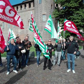 Vigilanza privata: i dipendenti SicurItalia protestano davanti alla Prefettura di Torino