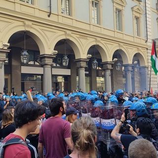 Scontri al 1° Maggio, il Comune ammette: “C’erano segnali di tensione”. Fdi: “Sgomberare Askatasuna”