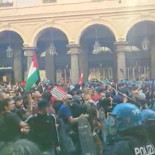 Gli scontri in via Roma al corteo del 1° maggio