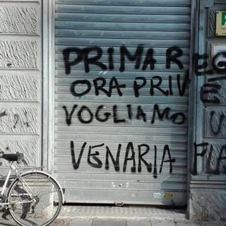 Scritte sulla sede del Pd di via Di Nanni: &quot;Vogliamo una Venaria flambé&quot;