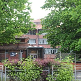 Il Giudice di Pace &quot;lascia&quot; le Vallette: quale futuro per l'edificio? La risposta dei cittadini