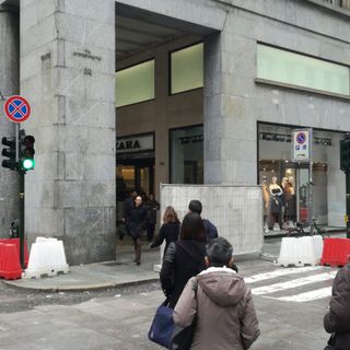 Regalo di Natale in anticipo: torna il semaforo tra via Roma e via Gramsci