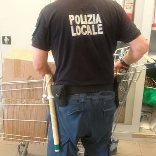 Polizia municipale, sequestrati tremila pezzi di bigiotteria