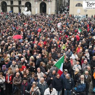 "Ciao Torino", una piazza intera ha chiesto a gran voce un futuro ad Alta velocità (FOTO e VIDEO) "Ciao Torino", una piazza intera ha chiesto a gran voce un futuro ad Alta velocità (FOTO e VIDEO)