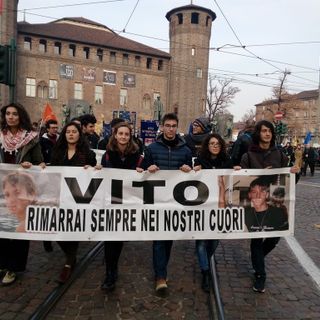 Torino in piazza per la sicurezza nelle scuole e per ricordare Vito Scafidi (FOTO e VIDEO)