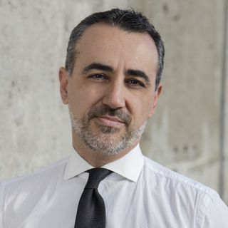 Filosofia e romanzo tra Jacques Derrida e Umberto Eco, una lezione di Simone Regazzoni