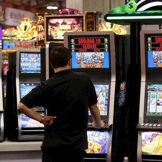 I tabaccai e le ricevitorie: &quot;La nostra priorità è la salute dei clienti. Ma il proibizionismo resta un errore&quot;