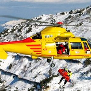 Soccorso alpino - immagine d'archivio