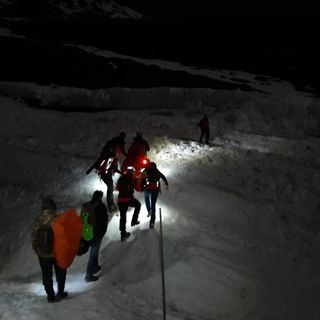Scivola sul ghiaccio nel vallone Sellery a Coazze: salvato dal Soccorso Alpino