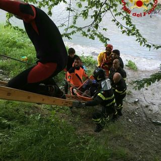 Torino, straniero nella Dora: salvato dal fiume da altri extracomunitari (FOTO)