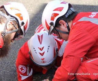 Cavaglià, operaio schiacciato in una cava: frattura di entrambe le caviglie
