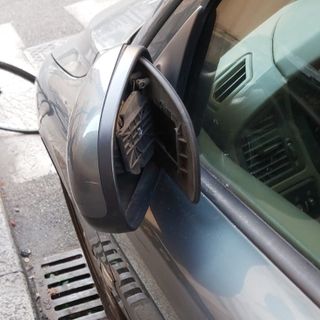 Vandalizzate nella notte le auto parcheggiate in via San Domenico