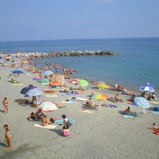 Spiagge libere accessibili nell'estate 2020? Le amministrazioni savonesi al Governo: "Da soli non ce la facciamo" Spiagge libere accessibili nell'estate 2020? Le amministrazioni savonesi al Governo: "Da soli non ce la facciamo"