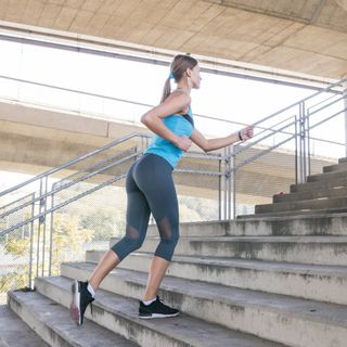 Alla scoperta dello “stair climbing”. In forma salendo le scale con Fab SMS