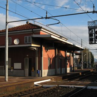 Volpiano decide la chiusura del passaggio a livello della stazione