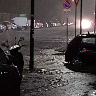 Nubifragio nella notte a Torino: allagamenti e disagi sulle strade e nelle abitazioni (FOTO e VIDEO)