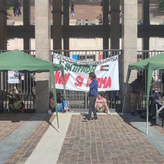 Studenti Pro Palestina di nuovo in presidio di fronte al Politecnico (foto d'archivio)