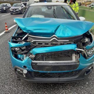 Tamponamento in tangenziale fra due auto a Collegno