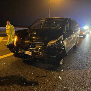 Tamponamento in tangenziale Nord: traffico in tilt e due feriti in ospedale