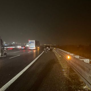 Tamponamento tra due auto in tangenziale: morta una donna