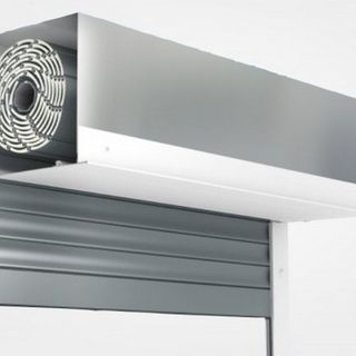 Un tapparellista a Torino nel quartiere Parella - Alfi Service