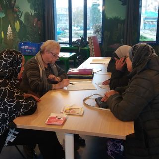 Solidarietà femminile a scuola di lingua: i corsi di italiano per straniere a Mirafiori Sud