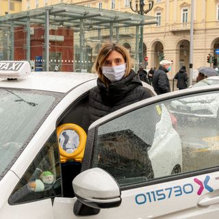 Il taxi dotato di defibrillatore