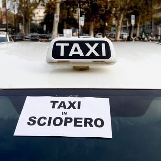 Domani sciopero nazionale dei taxisti, a Torino presidio di fronte al Palazzo della Regione
