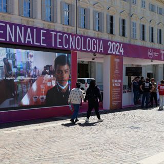team studenteschi in piazza san Carlo