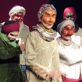 Dalle banlieue parigine alle periferie torinesi, la comunità si racconta col teatro