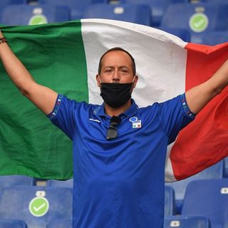 Stasera gioca la Nazionale: ma perché la maglia è azzurra?