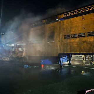 tir in fiamme in autostrada