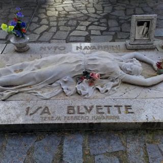 Isa Bluette, la prima soubrette torinese che fu regina del cafè chantant