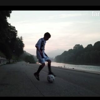 &quot;Torino affonda&quot;, un video musicale denuncia &quot;la decadenza della città guidata dalla Appendino&quot;