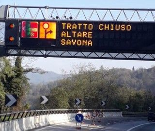 Chiuso il tratto tra Altare e la cittadina della Torretta, direzione mare