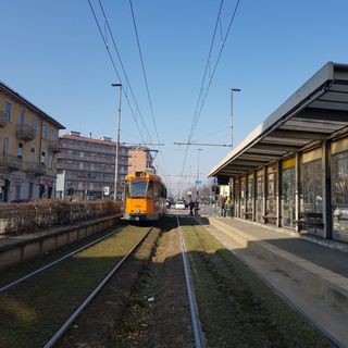 Anziana investita da un tram della linea 3: ricoverata in codice rosso