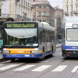Bius e tram in centro a Torino