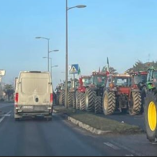 coda di trattori al casello