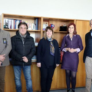 foto di gruppo con rappresentanti istituzioni foto di gruppo con rappresentanti istituzioni