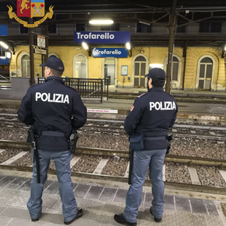 Giro di vite contro la microcriminalità: blitz nelle stazioni ferroviarie di Fossano e Trofarello